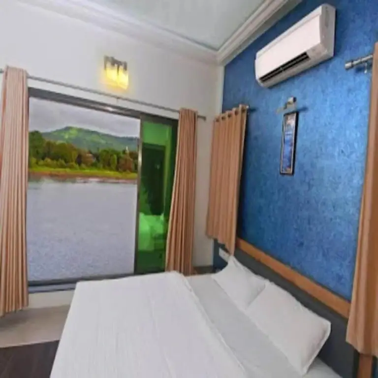Олд-Махабалешвар: Hotel Visava Riverside