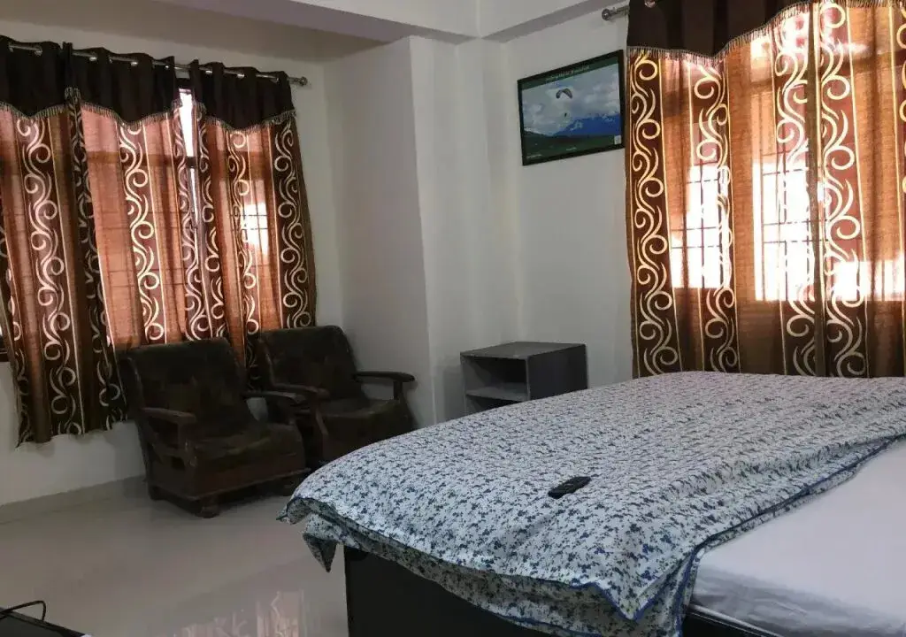 Куфри: Hotel Nevaidyam