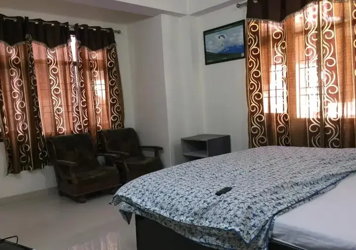 Куфри: Hotel Nevaidyam