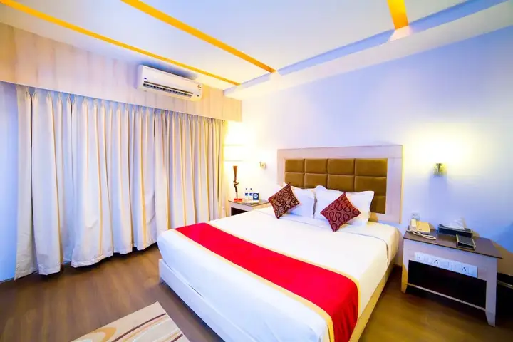 Маниячи: RR INN- Tirunelveli