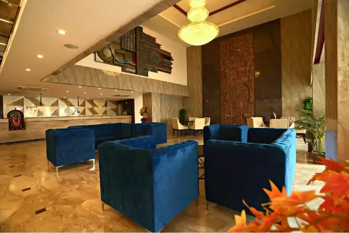 Маниячи: RR INN- Tirunelveli