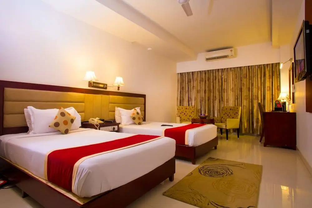 Маниячи: RR INN- Tirunelveli