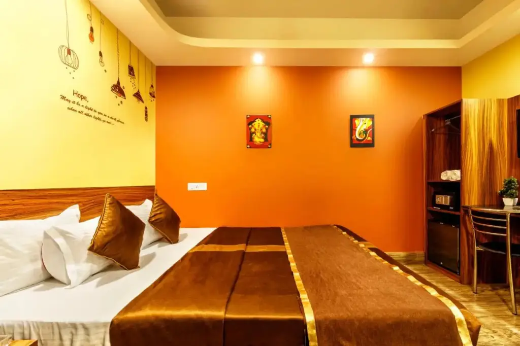 Колката: The SilverLine Hotel