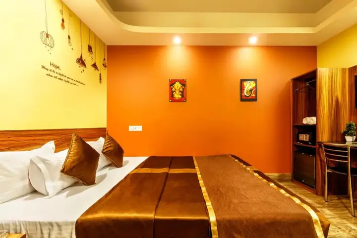 Колката: The SilverLine Hotel