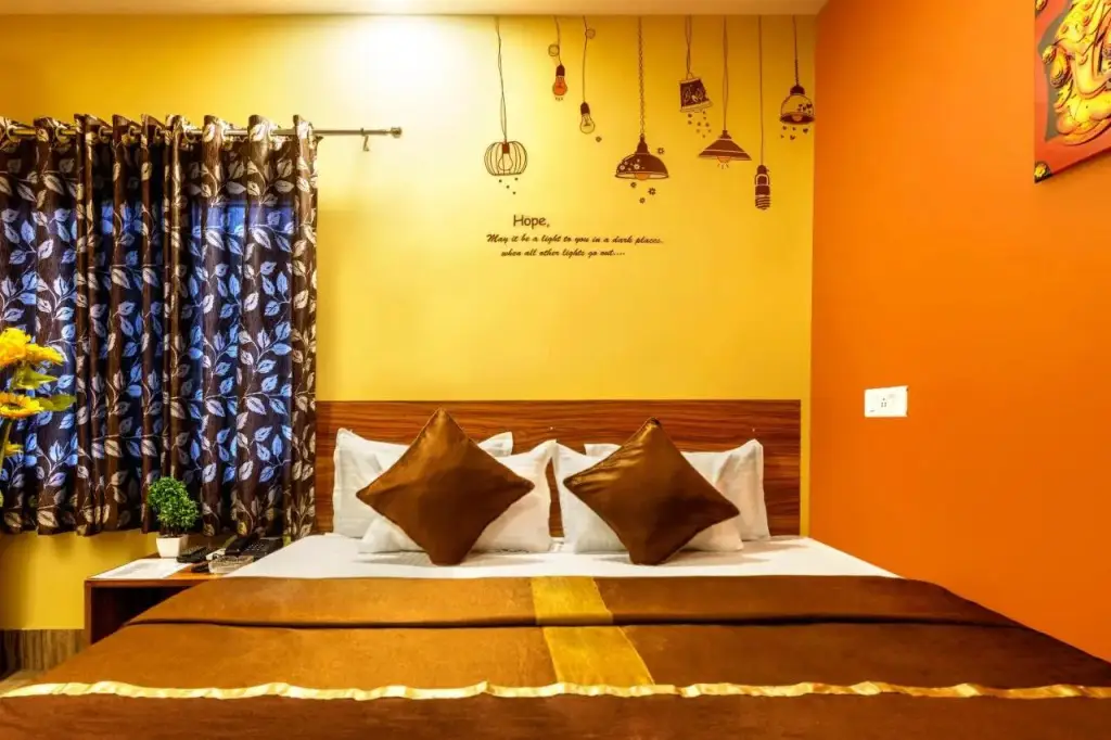 Колката: The SilverLine Hotel