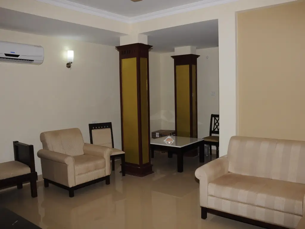 Royal Residency Park Hotel — фото 1
