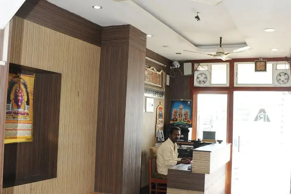 Тирупати: Hotel Adarsh Residency