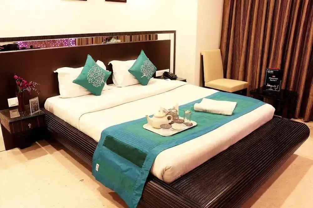 Колката: OYO Premium Harish Mukherjee Road