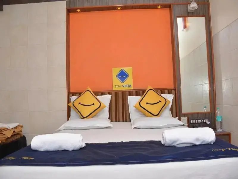 Мумбаи: Vista Rooms at Chembur Station