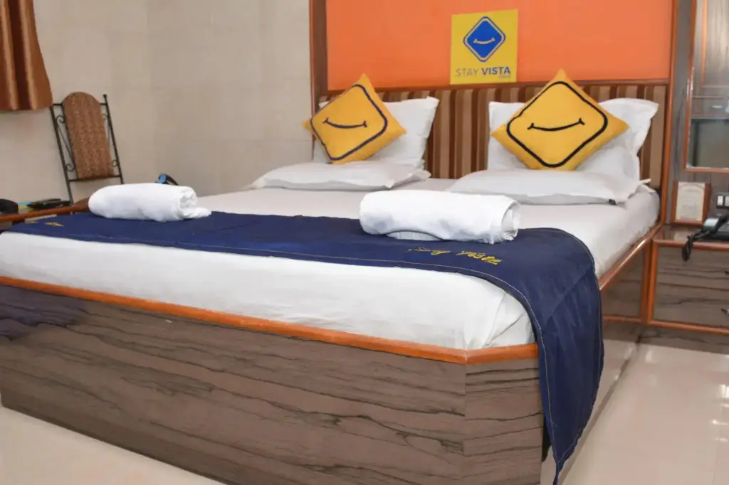 Мумбаи: Vista Rooms at Chembur Station