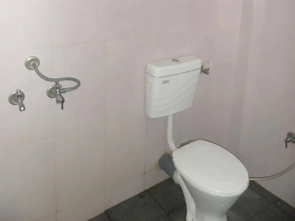 Нашик: Hotel Basera