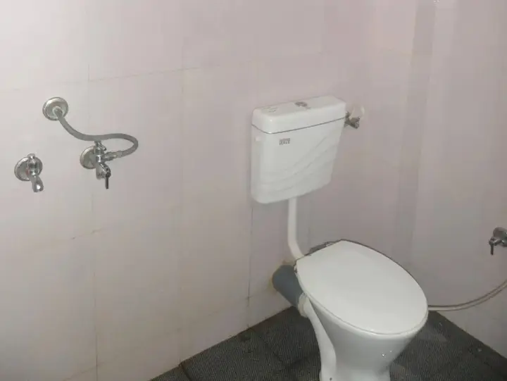 Нашик: Hotel Basera