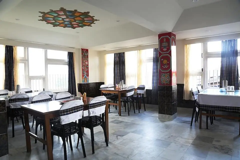 Пеллинг: Hotel Takura