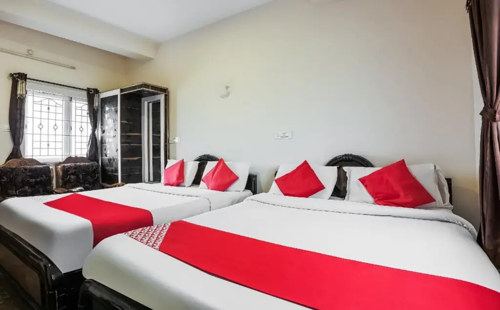 Ути: Nightshade Inn Residency