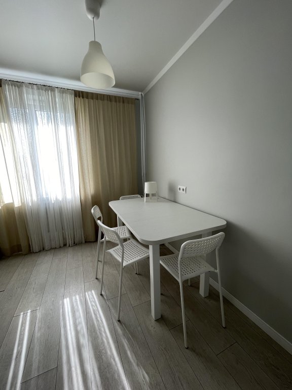Калининград: Апартаменты двухкомнатные на 9 апреля 62