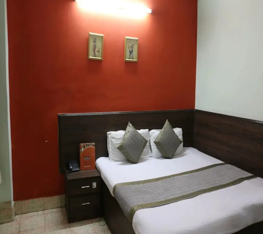 Нью-Дели: Hotel Prince Palace The Green