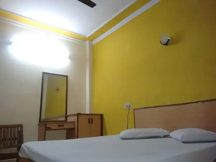 Нью-Дели: Hotel Prince Palace The Green