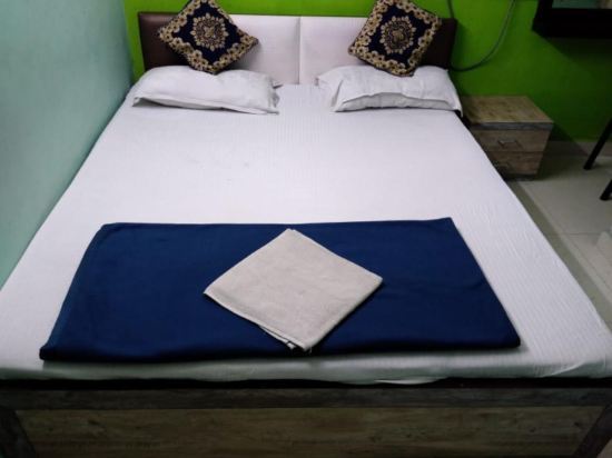 Колката: Ashirbad Guest House