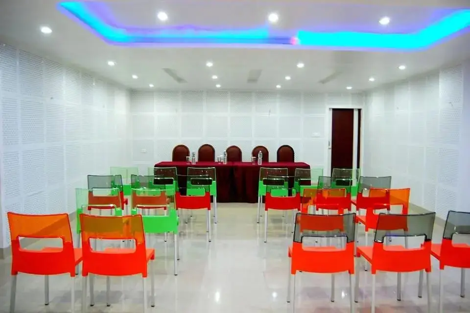 Багдогра: Hotel Monarch Aachal