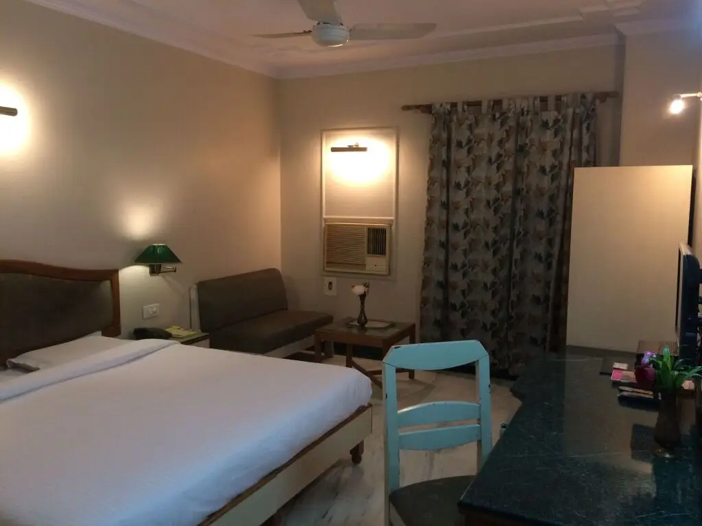 Джайпур: LMB Hotel