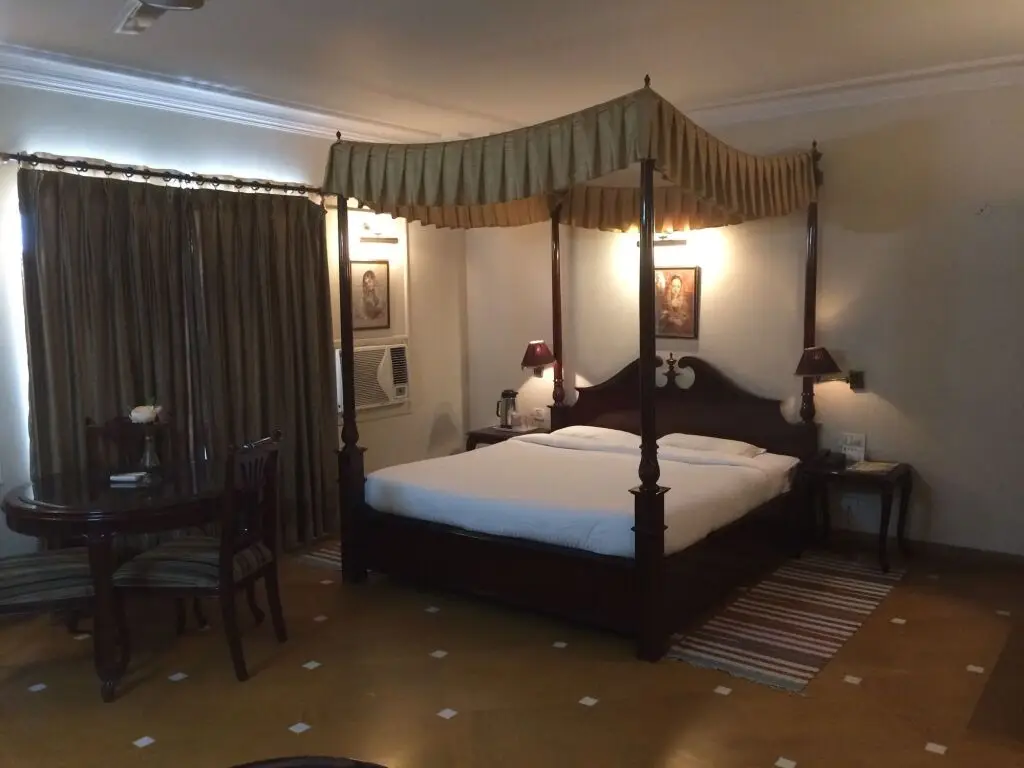 Джайпур: LMB Hotel
