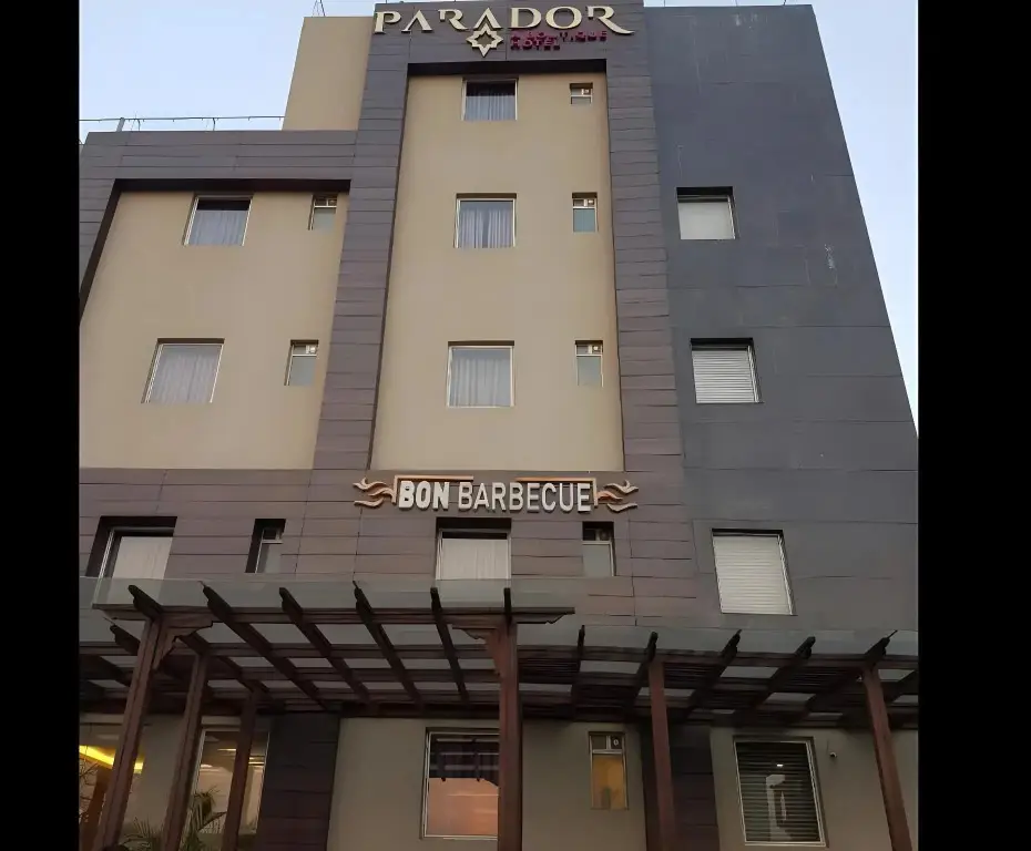 Hotel Parador Agra — фото 1