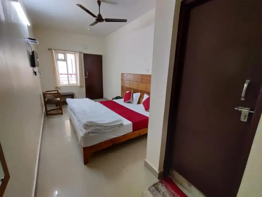 Кангра: Hotel Bagora Heights