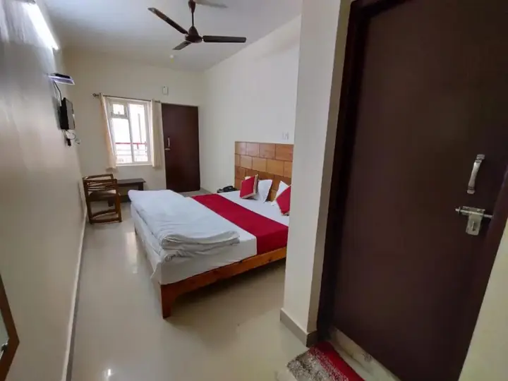Кангра: Hotel Bagora Heights