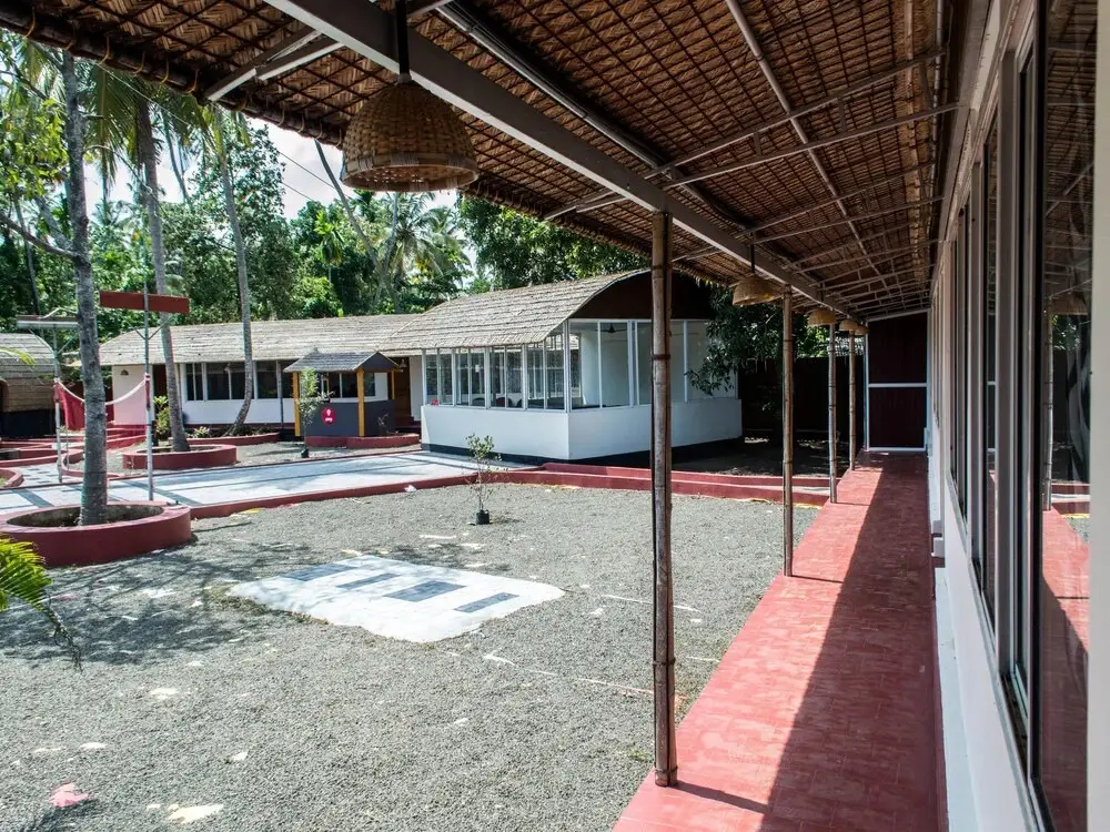 OYO Island Lake Resort — фото 1