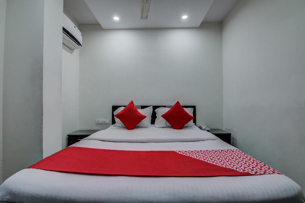 Висакхапатнам: Hotel VB Grand