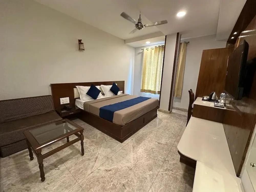 Нью-Дели: FabHotel Swaruchi Inn Rohini