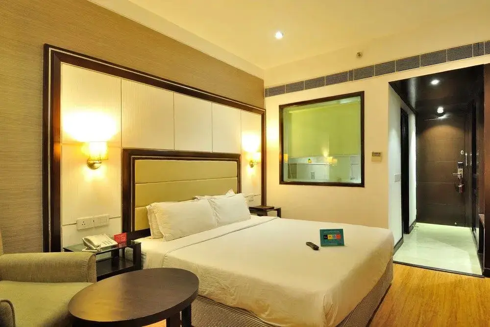 Нью-Дели: FabHotel Rajouri Garden Main Market