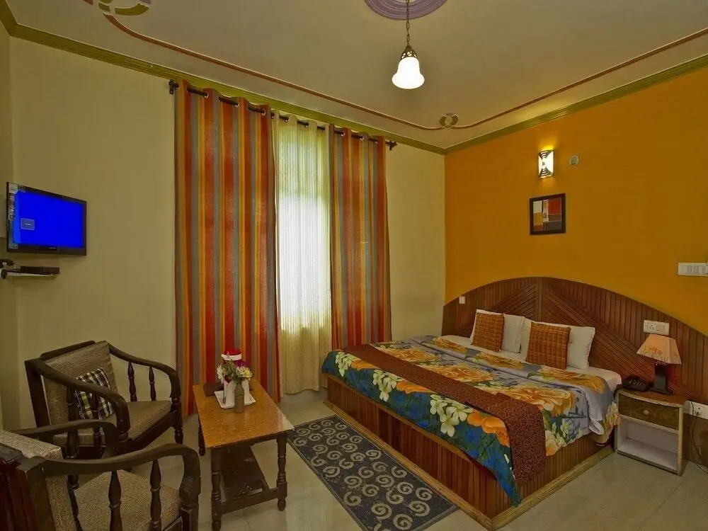 Манали: Hotel Peak View