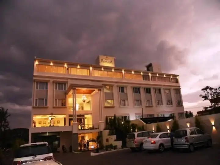 Алюр: Hotel Raama