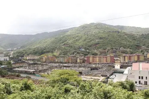 Амби Вэлли Сити: JenJon Holiday Homes - Lavasa