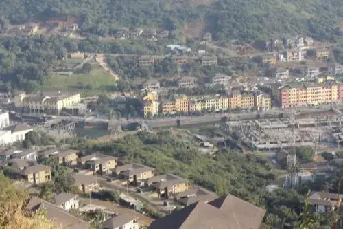 Амби Вэлли Сити: JenJon Holiday Homes - Lavasa