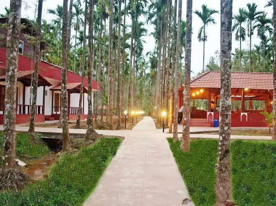 Кушалнагар: La Flora Prakruth Resort