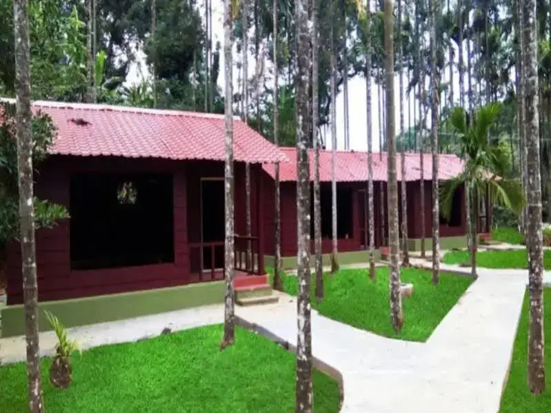 Кушалнагар: La Flora Prakruth Resort