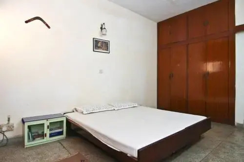 Нью-Дели: Alaknanda House