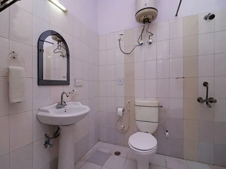 Нойда: OYO 708 Hotel Sanjeevni