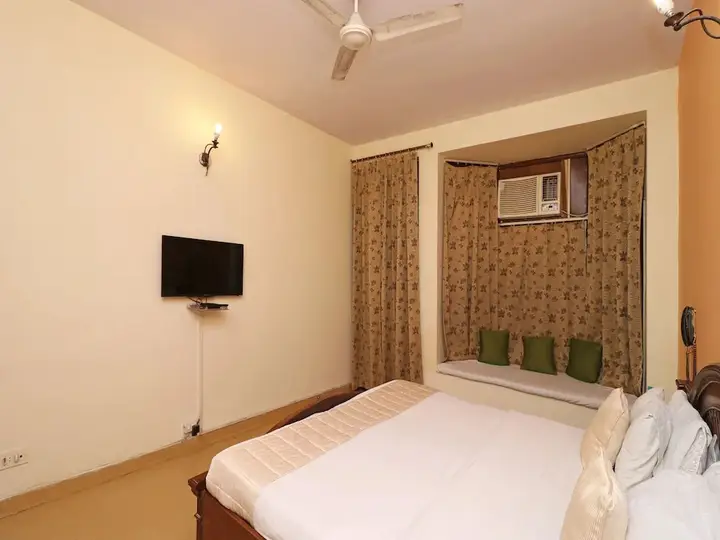 Нойда: OYO 708 Hotel Sanjeevni