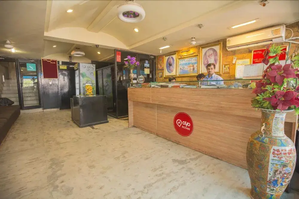 Ахмедабад: OYO 703 Hotel Shahi Palace