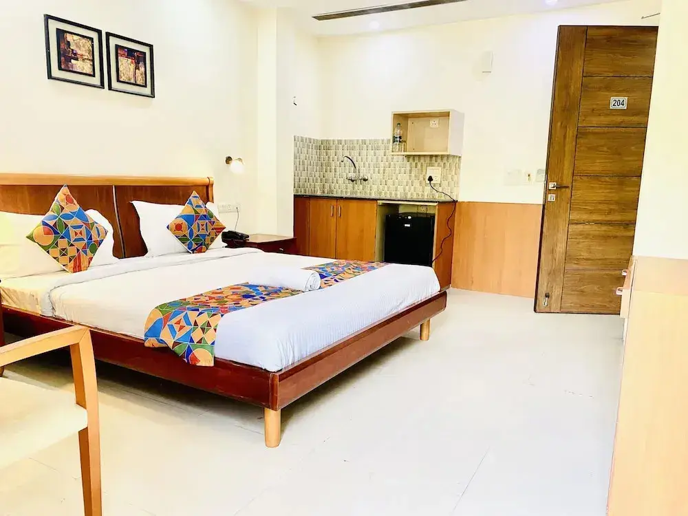 Нойда: Qotel Hotel Noida Sector 51