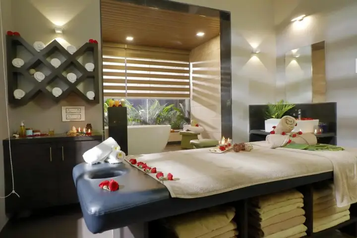 Лонда: Whistling Woodzs Resort