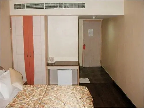 Секундерабад: OYO Premium Paradise Secunderabad