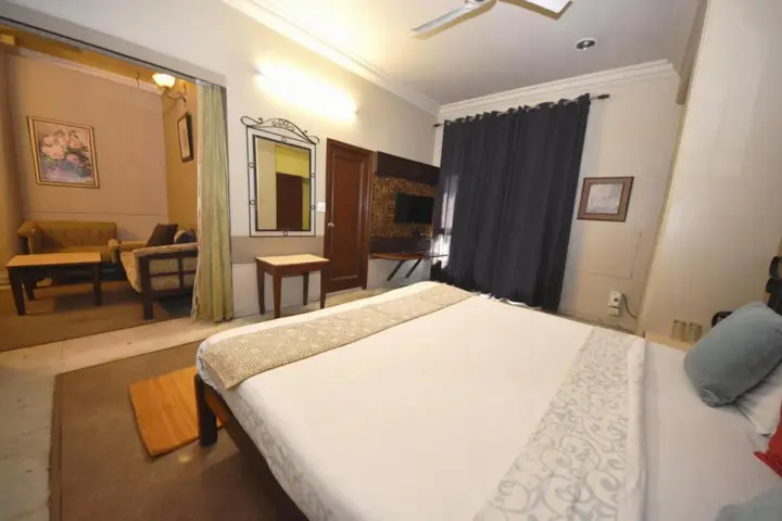 Амбала: Hotel Grace