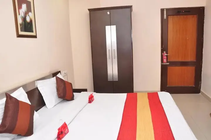Амритсар: OYO Rooms Queens Road Near OBC Bank