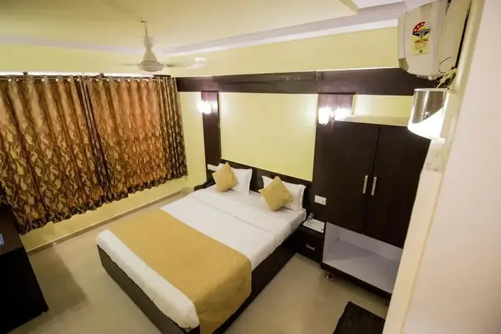 Ахмедабад: OYO Rooms Sola Bridge SG Highway
