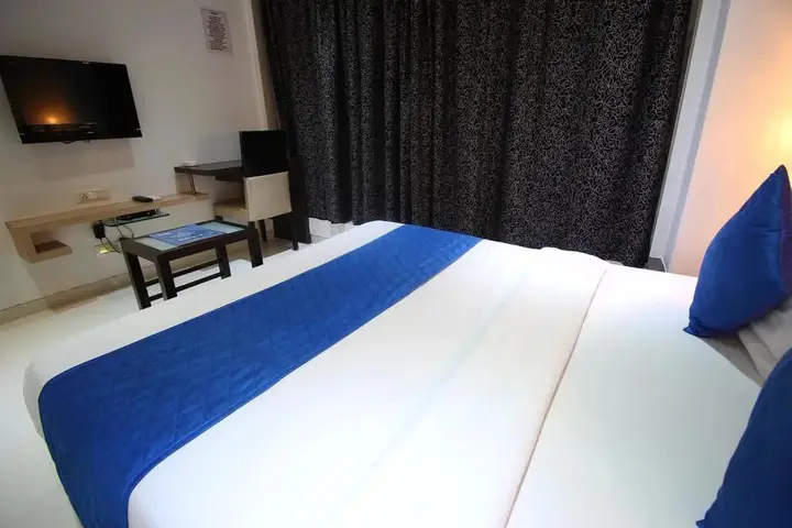 Ахмедабад: OYO Rooms ISKCON SG Highway