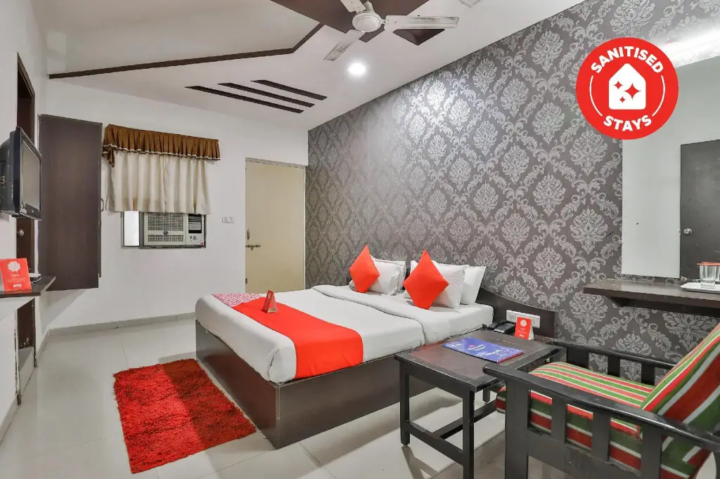 Ахмедабад: OYO Flagship 711 Hotel Crystal